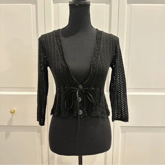 Black Knit Cropped Sparkly Sweater - Picture 1 of 6